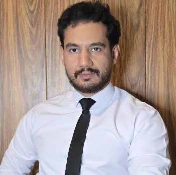 هنرآموز دارمان دامن کش
