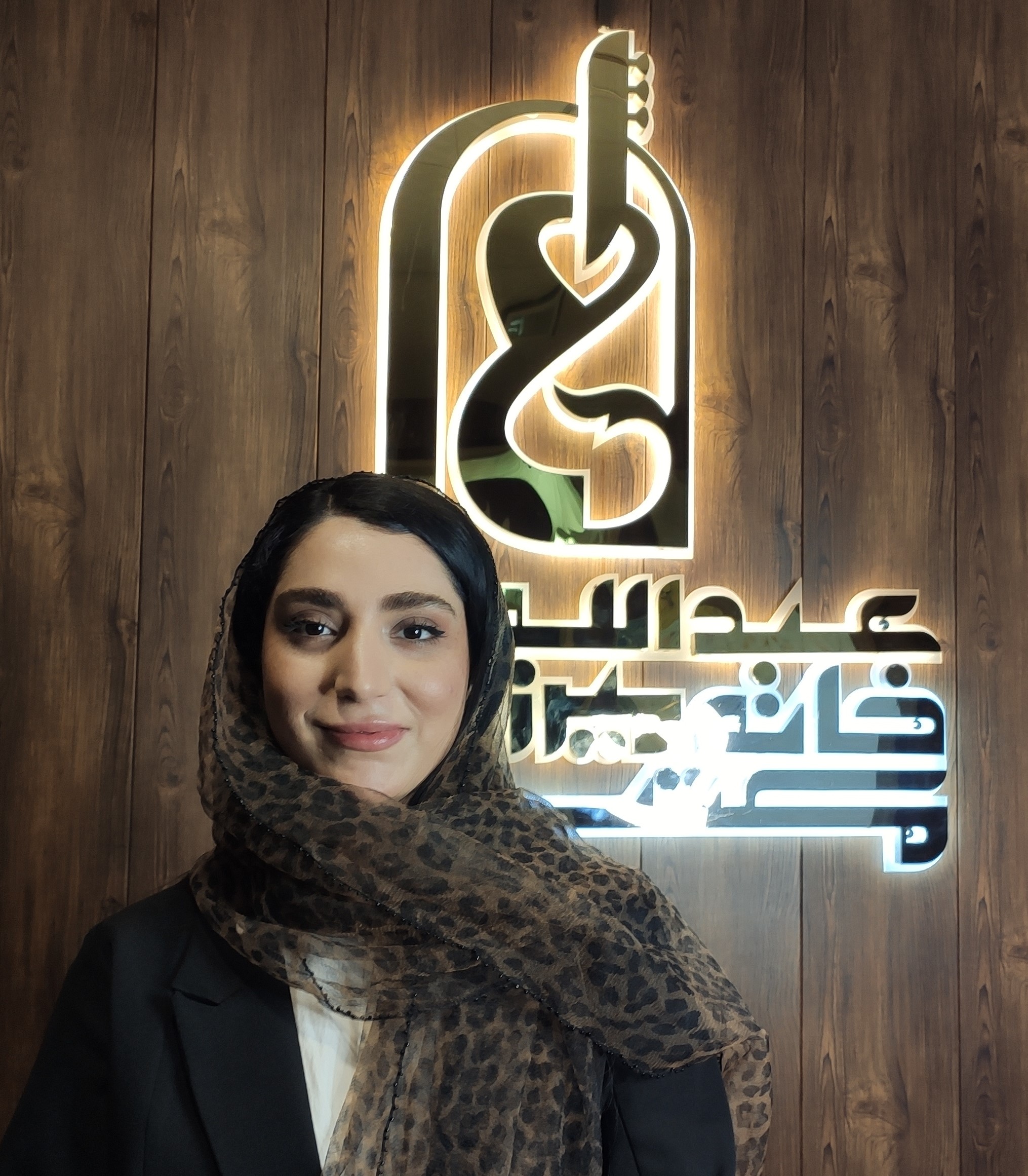 سرکار خانم نگار جواهری 